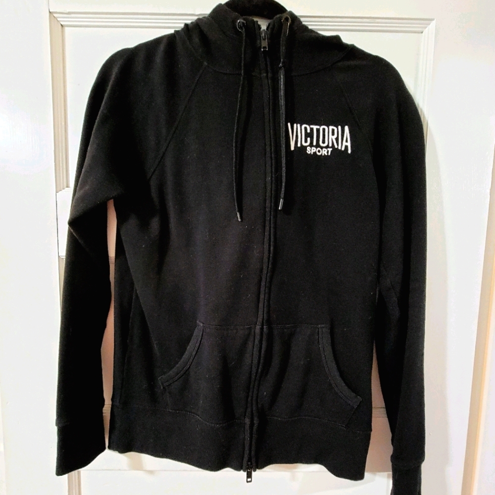 Victoria Sport Sweater